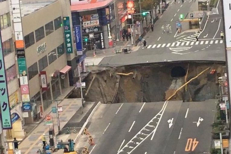 Japan's giant sinkhole repaired in 8 days