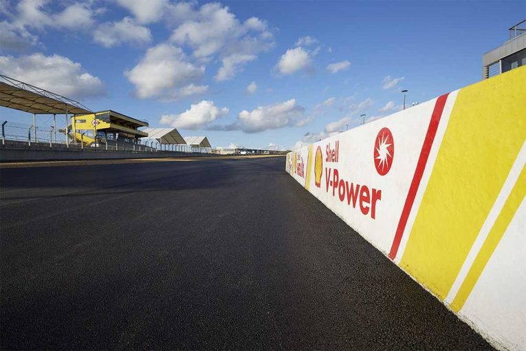 Le Mans Bugatti Circuit gets surfacing of Shell Cariphalte Racetrack Asphalt