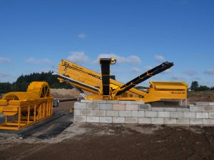 IROCK Crushers redesigns their 22' track portable Screening Plant to include a Rinser