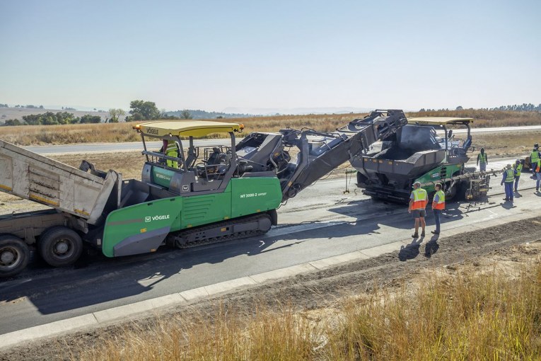 University of Twente studies enhanced paving quality delivered by Vögele's Asphalt PowerFeeder in South Africa