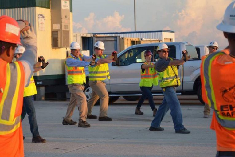 Volvo keeps their staff on their toes - helping construction with exercise