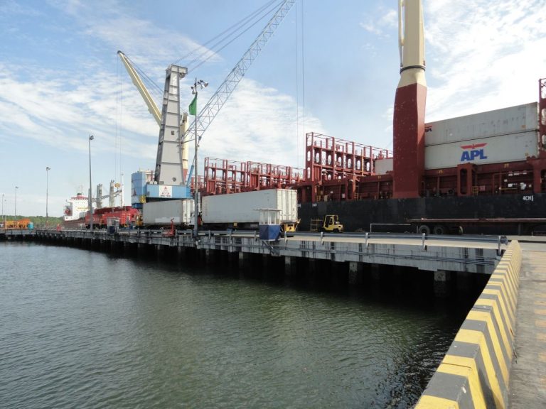 President of Ecuador marks construction of US$1 billion deep water port