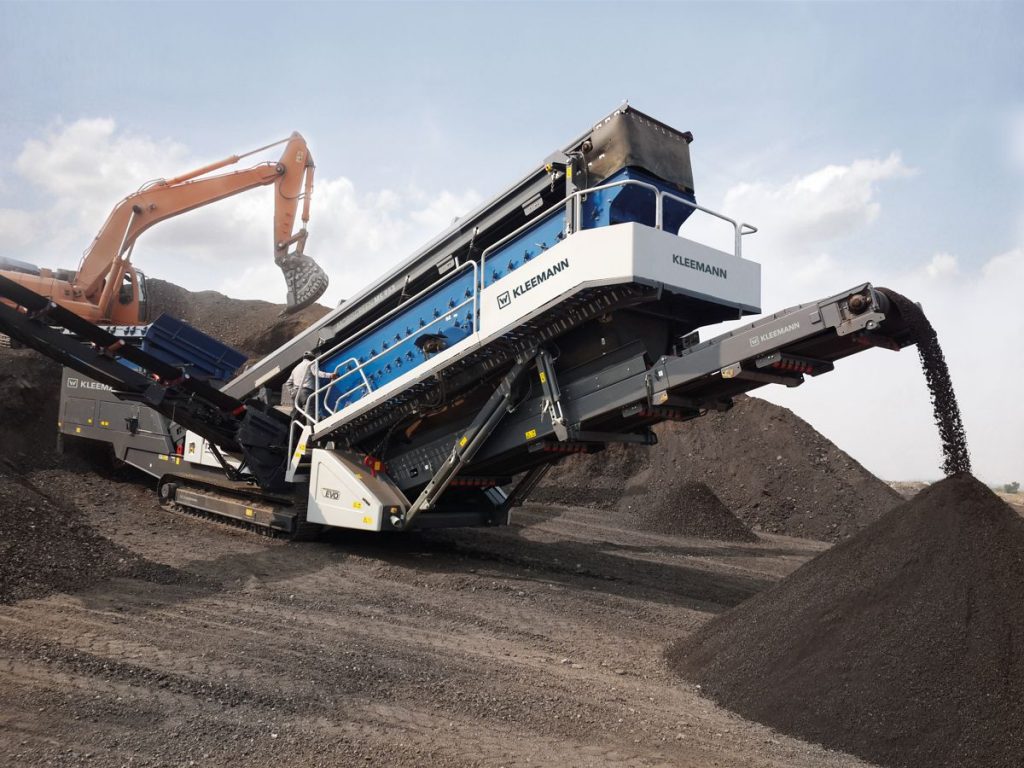 The new Kleemann MOBISCREEN MS 953 EVO triple-deck mobile classifying screen