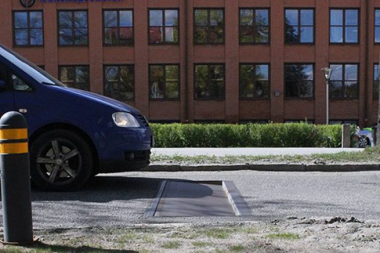 Dynamic speed bumps crossing the ocean from Sweden to Australia