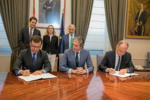 EIB signs a EUR 600m loan with Adif AV to finance the Y Vasca high-speed rail line