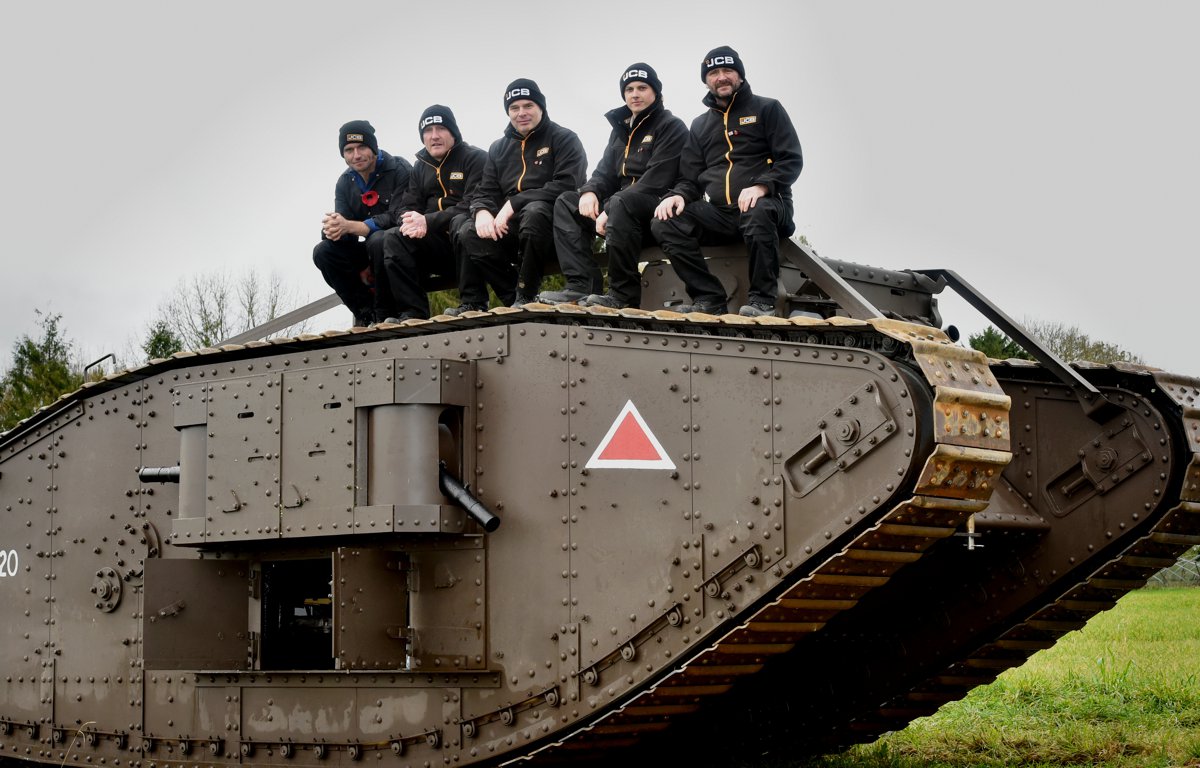 JCB Team helps Guy Martin reproduce WW1 Tank as a tribute to the Centenary