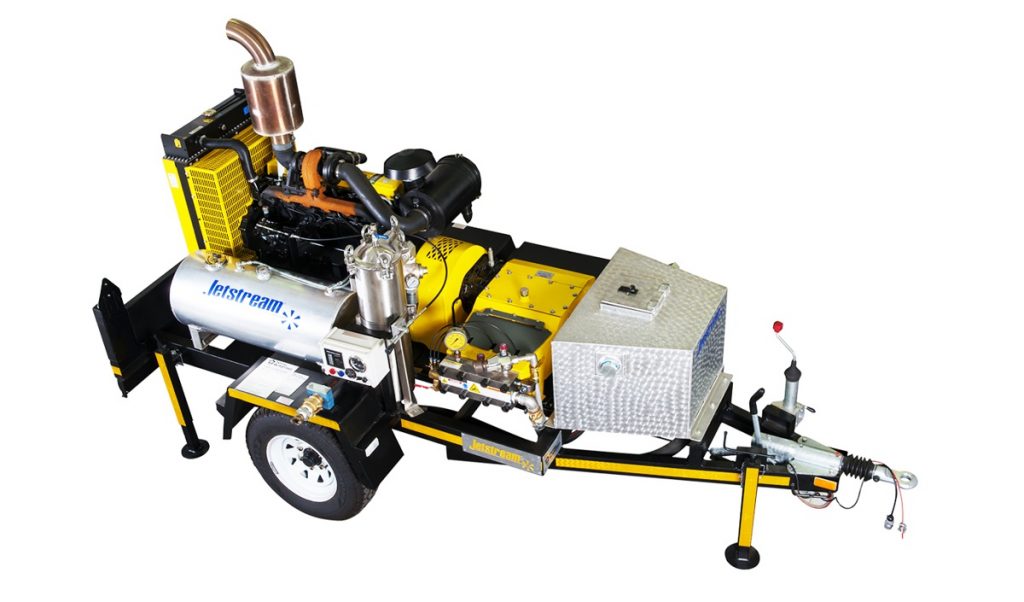 Total Blasting supplied its 1 000 bar and 2 800 bar units with flow rates ranging from 60-120 litresmin and 19 litresmin, respectively