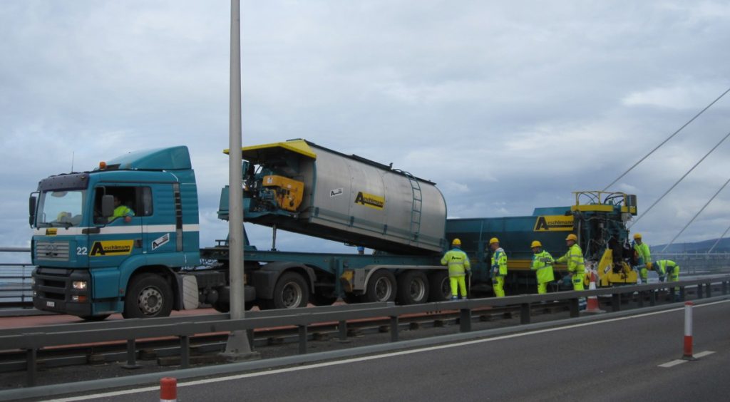 Kessock Bridge Surfacing - Photo by Glen Wallace