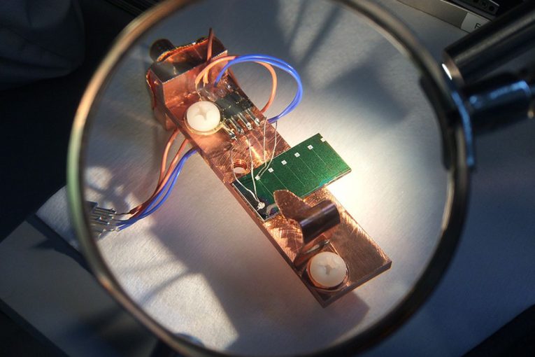 New technique developed by MIT allows rapid screening for new types of solar cells