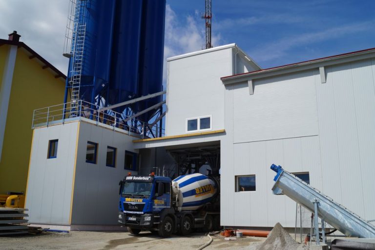 SMM Sonderbau commissions a new CBS 100 SL Elba concrete mixing plant