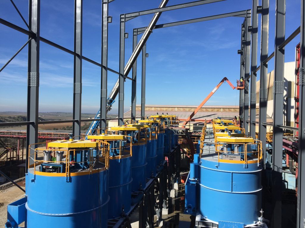 The Metso RCS100 models at Almina.