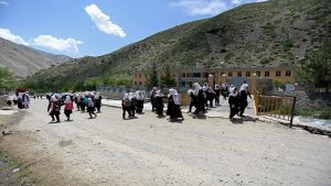 The rehabilitation of the Parandi valley road in Panjshir Province encourages valley inhabitants to send their children to school, especially girls. Thanks to the support provided by the Afghanistan Rural Access Project, villagers can now take their children by car or motorcycle to school. Photo Credit: Rumi Consultancy/ World Bank