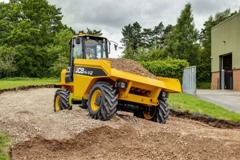 JCB celebrates the New Year with a 3.9% pay rise for their employees