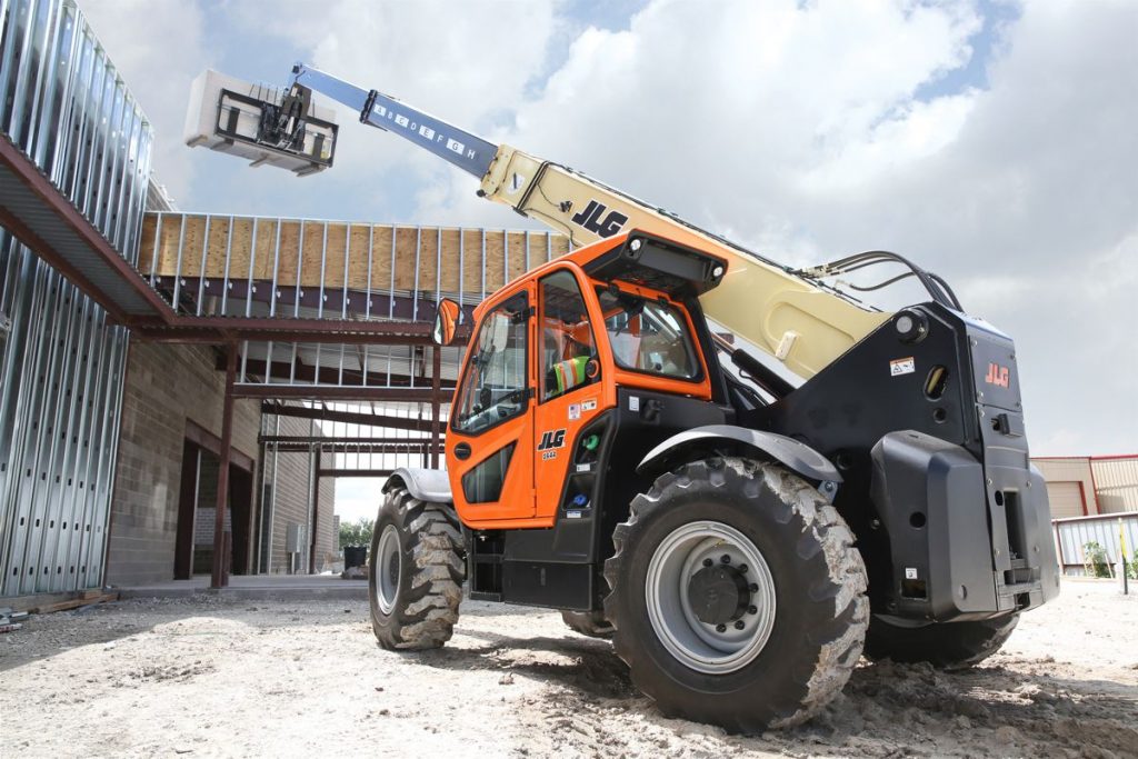 SkyTrak 8042 telehandler and the JLG 400S telescopic boom lift