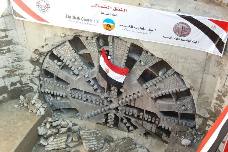 Final breakthrough in gigantic road tunnels at the Suez Canal
