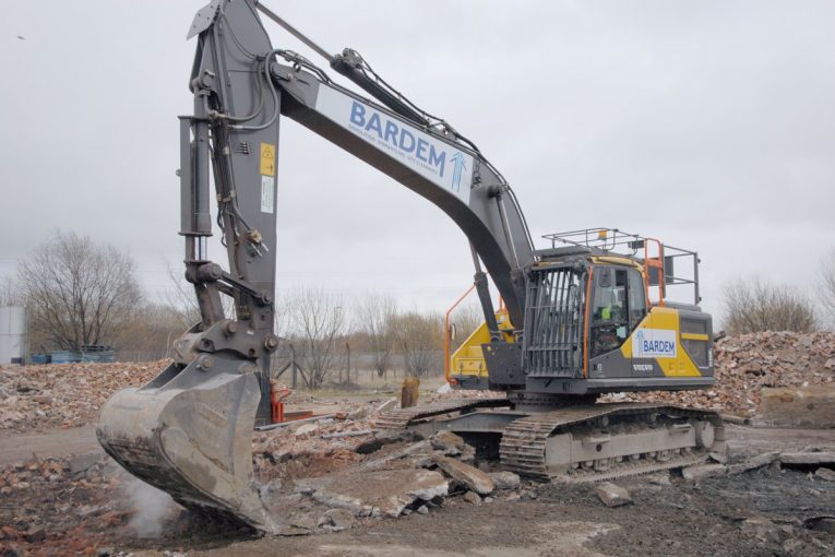 Bardem leads the way with new 25 ton Volvo Excavator
