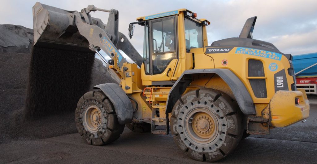 Only the best loading shovel for Central Demolition