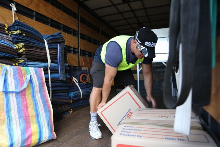 UK HSE urges employers to avoid off-the-shelf manual handling training
