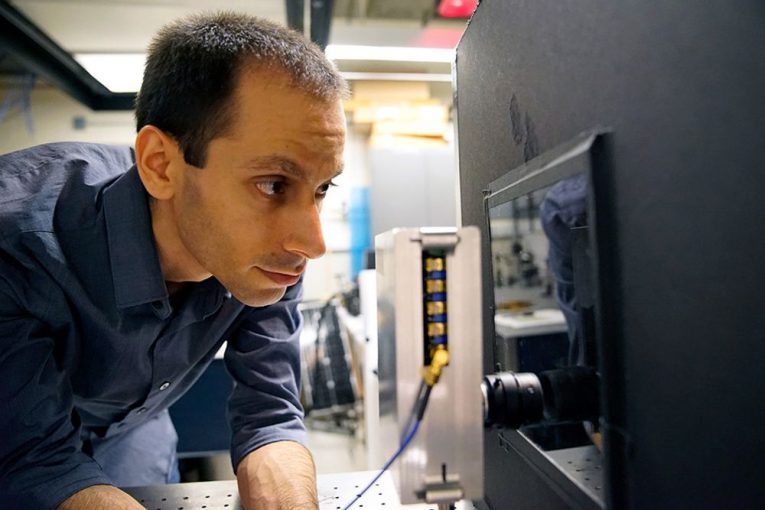 MIT develops depth-sensing imaging system that can peer through fog