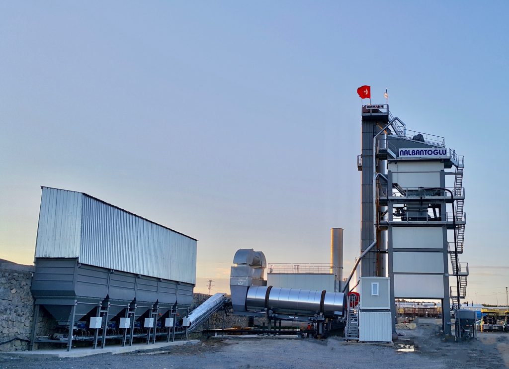 An Ammann asphalt mixing plant production and ability to utilise fibres is playing a crucial role in the construction of the Northern Marmara Motorway in Turkey.