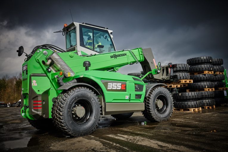 SENNEBOGEN presents their new 355 E Telehandler at IFAT 2018