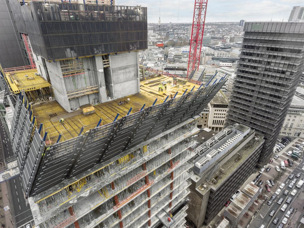 Frankfurt's OMNITURM tower is rising skyward