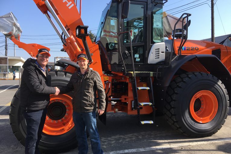 Ridgway Rentals adds a bit of colour with brand new Hitachi Excavators