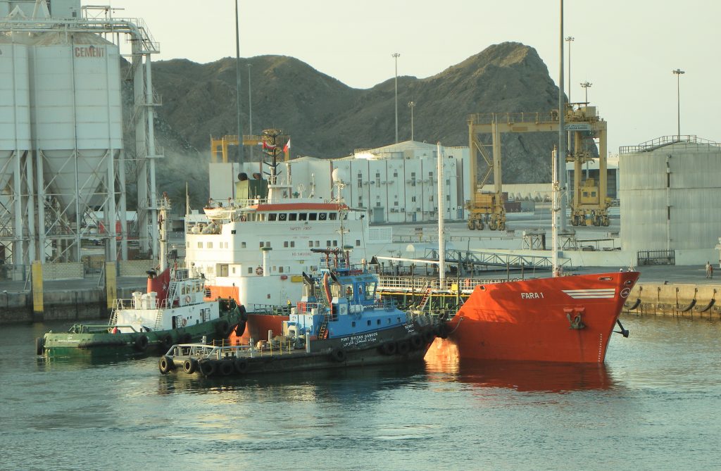 Bitumen Carrier Fara 1 - Photo by Mathew Smith