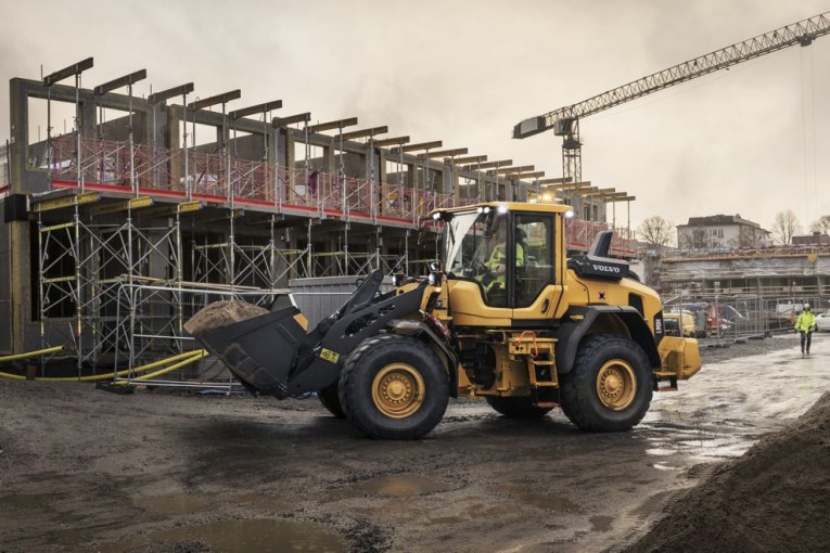 Volvo updates mid-size Loaders to deliver 25 percent greater fuel efficiency