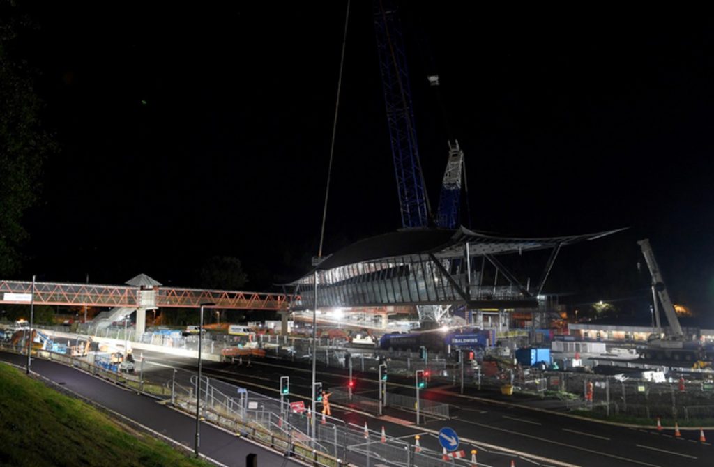 Balfour Beatty lifts main bridge in Telford into place