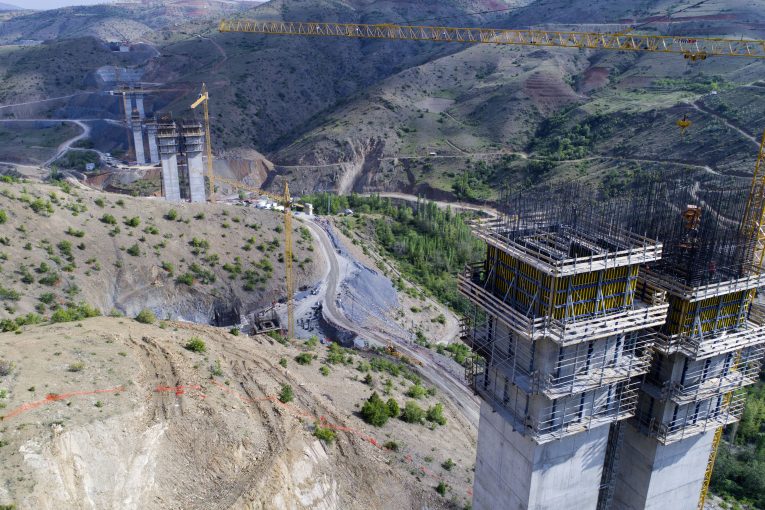 Doka enables a record breaking Eyiste Viaduct project in Turkey