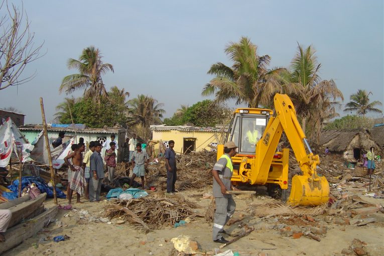JCB donates US$250,000 worth of machinery to Indonesian quake