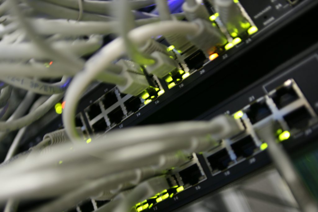 Server - Photo by Bruno Cordioli