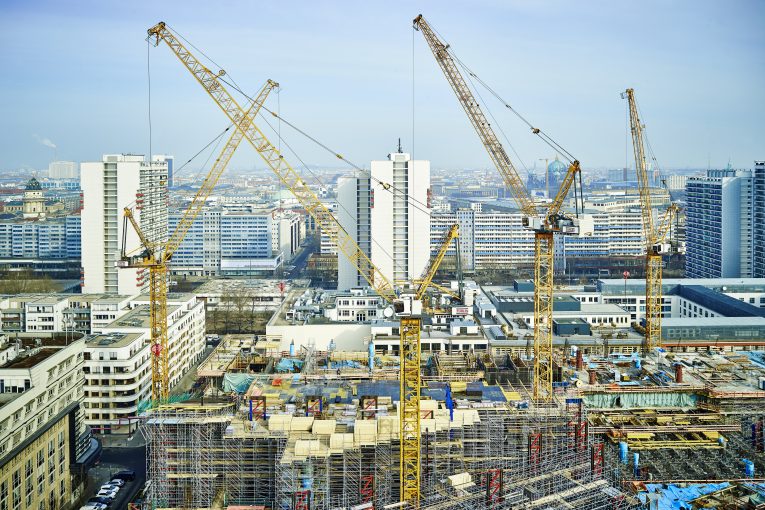Liebherr tower cranes build Axel Springer's new building in Berlin