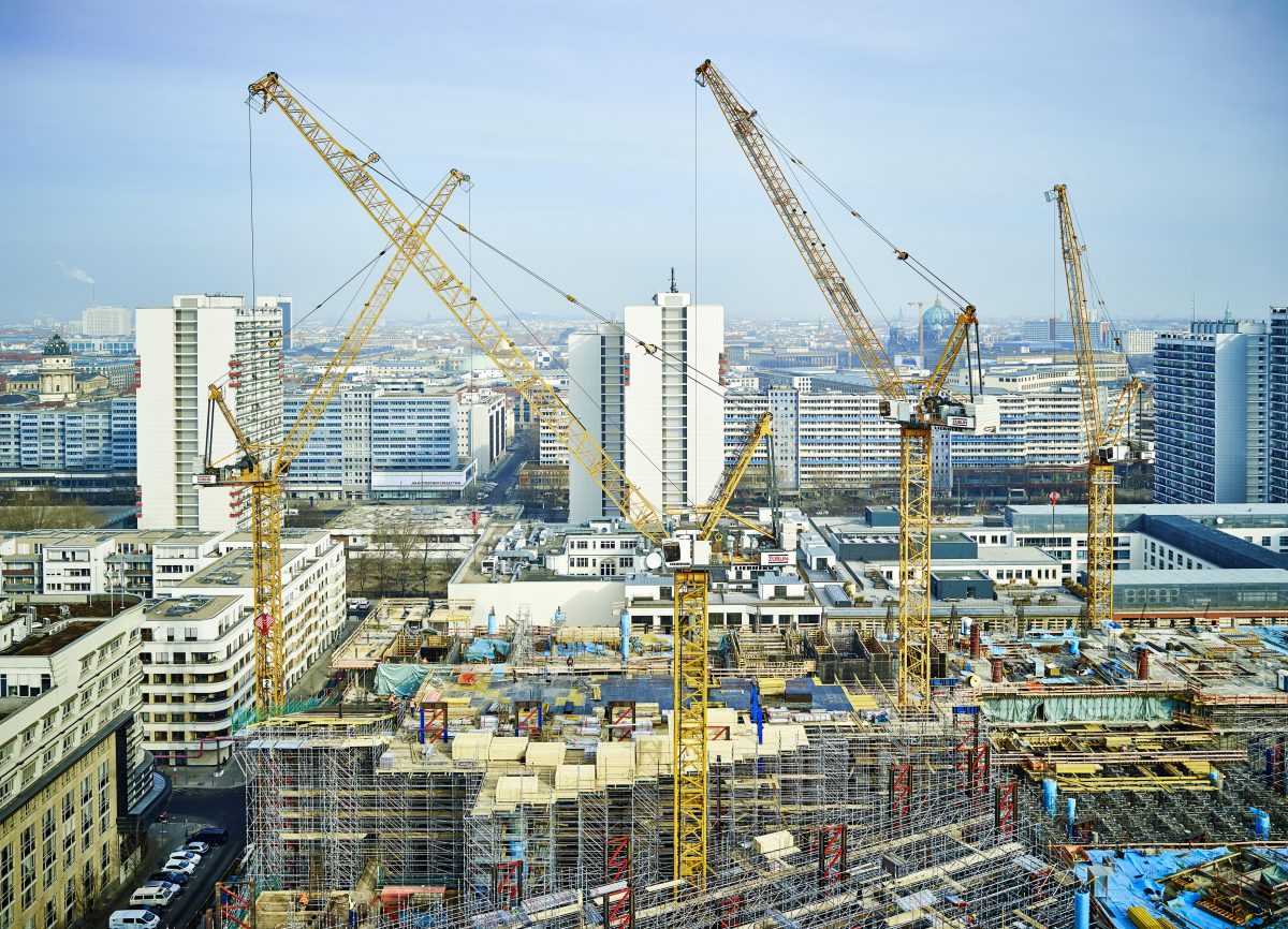 Liebherr tower cranes build Axel Springer's new building in Berlin