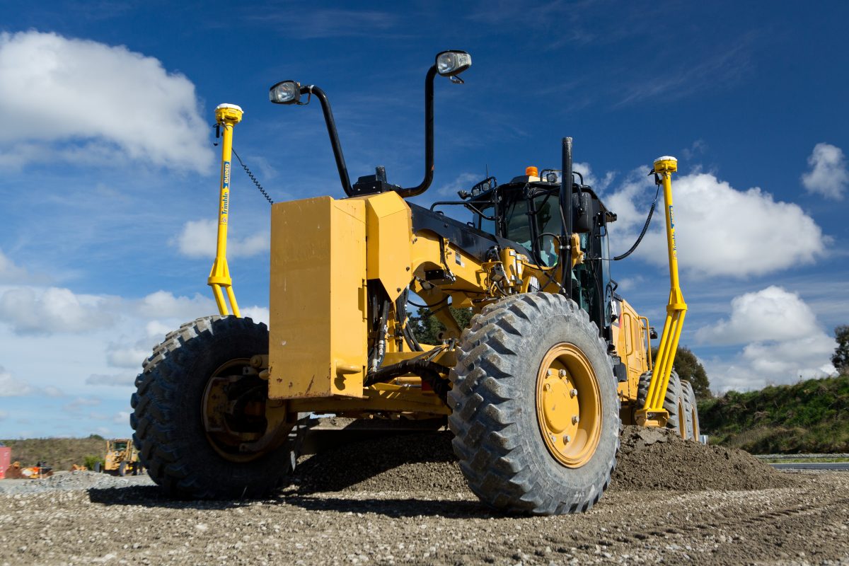 Trimble Earthworks Grade Control revamped with Motor Grader and tiltrotator features