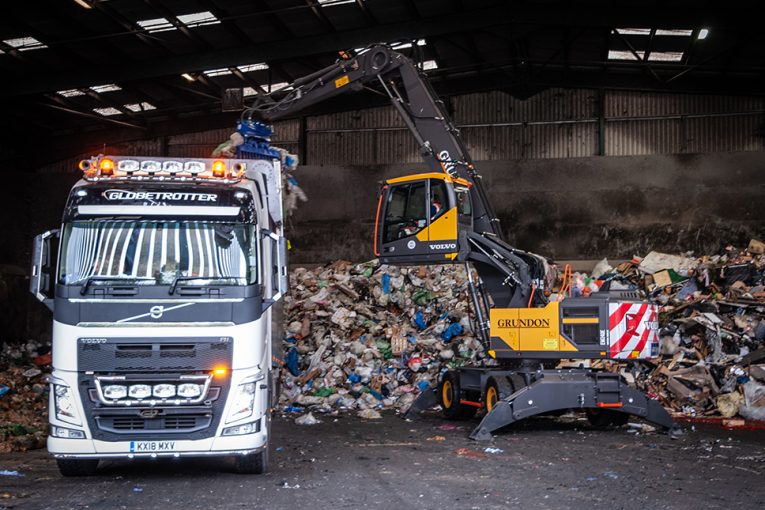Grundon opts for new Volvo Material Handler