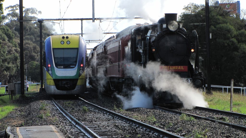 Australia Trains - Photo by Simon Yeo