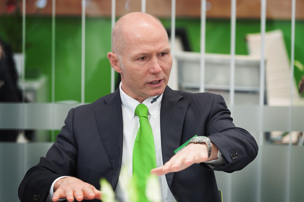 SENNEBOGEN builds the world's largest material handler - Highways Today