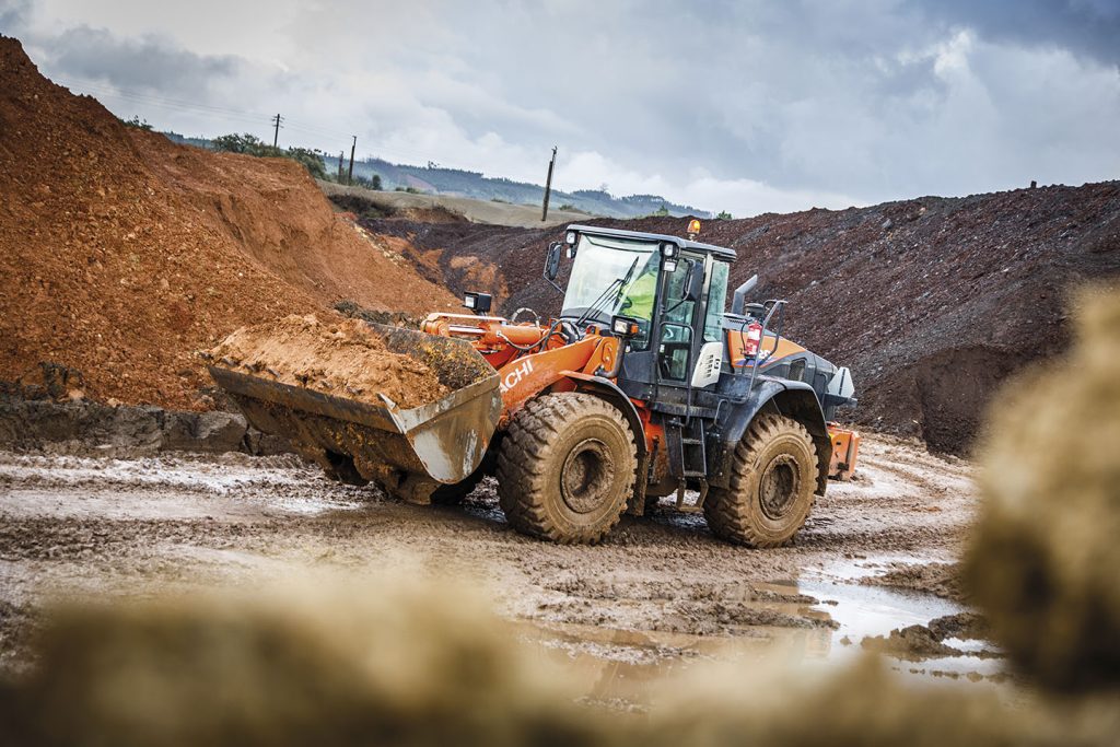 Portuguese Clay exporter Leca delighted with their Hitachi ZW220-6 loaders