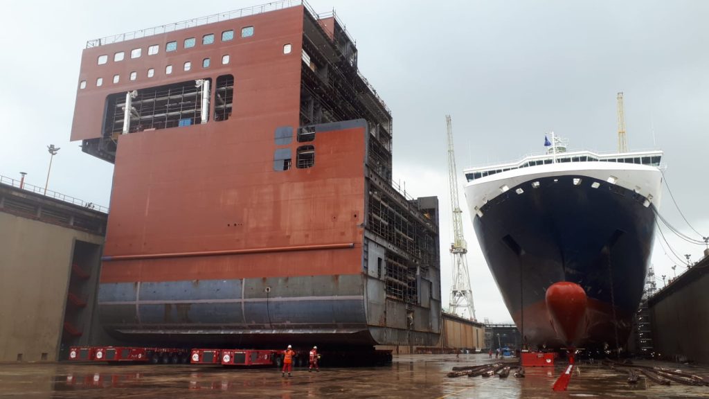 Italian Cruise ship lengthened with support from ALE Heavylift