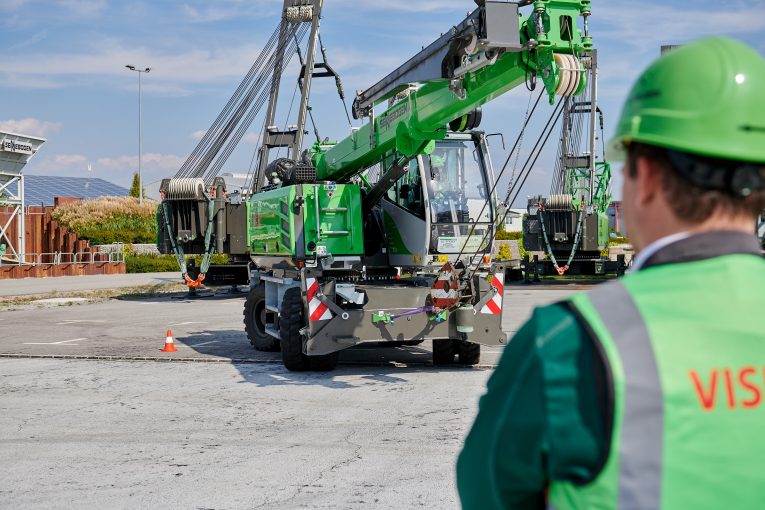 Excavator licenses! Do machine operators need training?