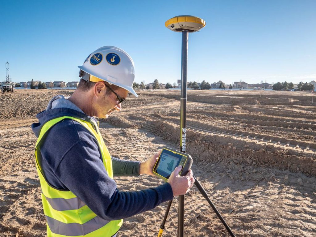 Trimble T7 rugged, lightweight Tablet elevates productivity on the construction site