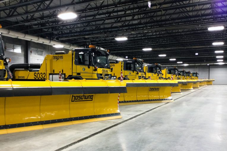 Chicago O'Hare Airport keeps snow at bay with 65 Boschung Jetbrooms