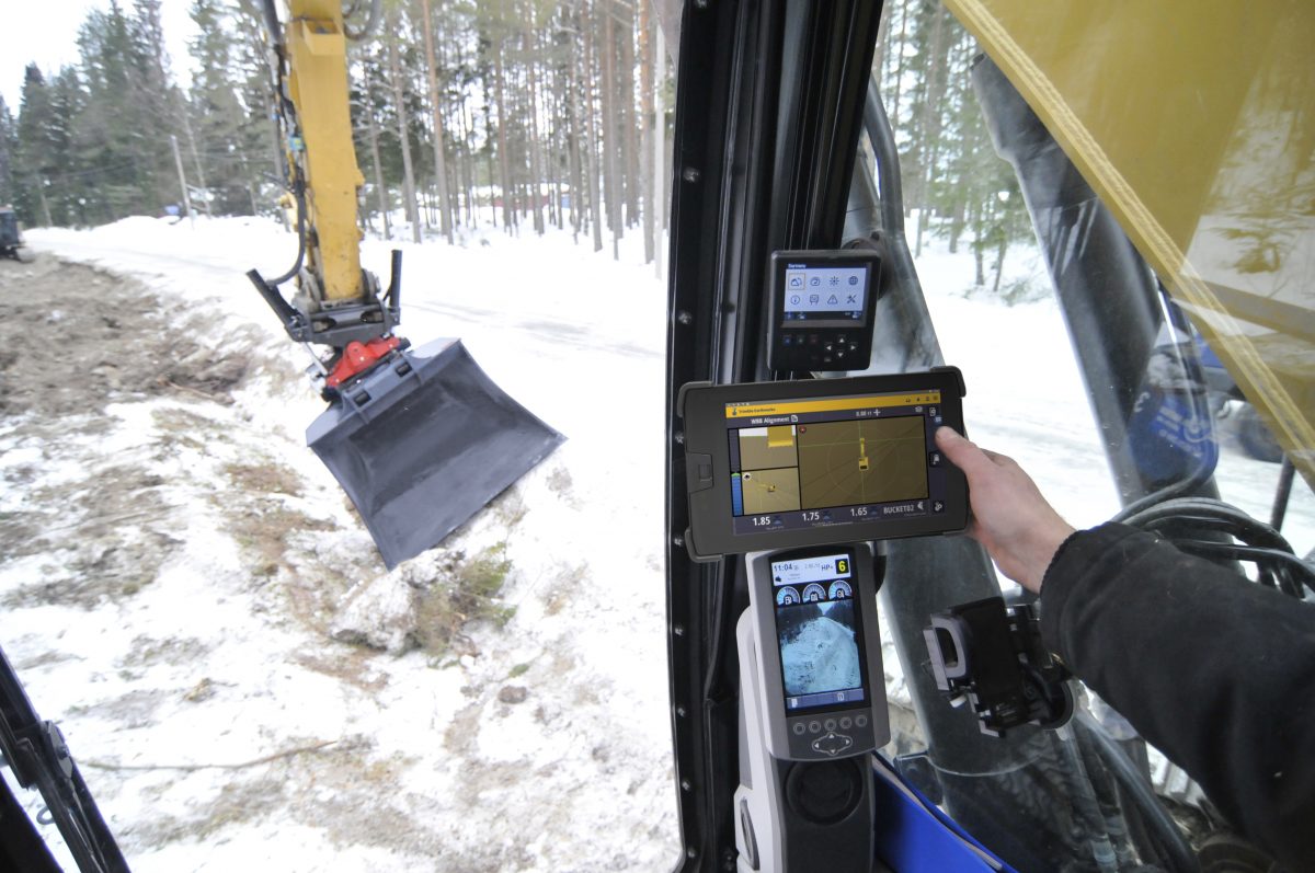 Updated Trimble Earthworks supports full Automatics for Tiltrotators and Graders