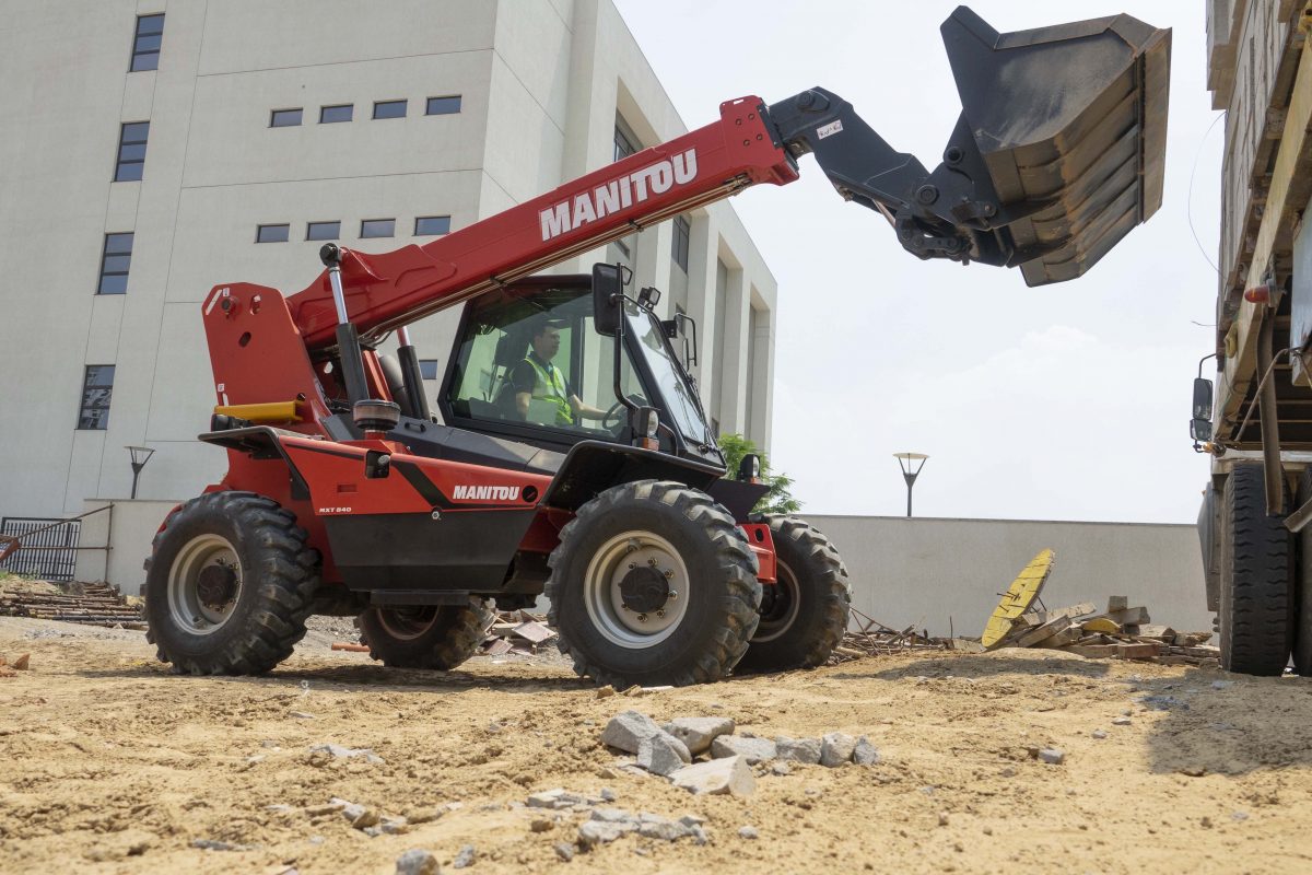 Manitou launches new telehandlers and compact loaders