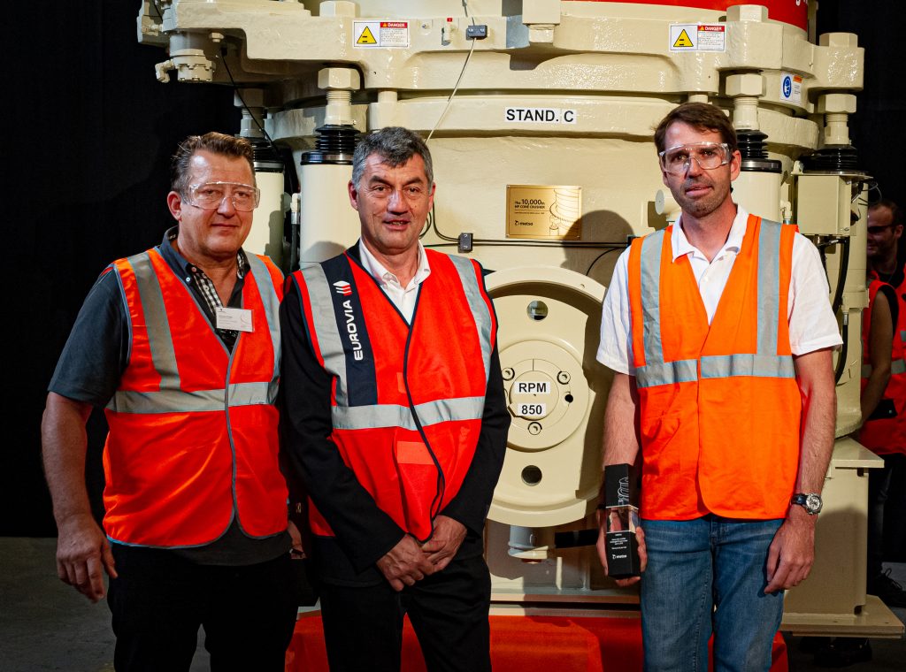 Metso celebrates the sales milestone of 10,000 HP Series cone crushers
