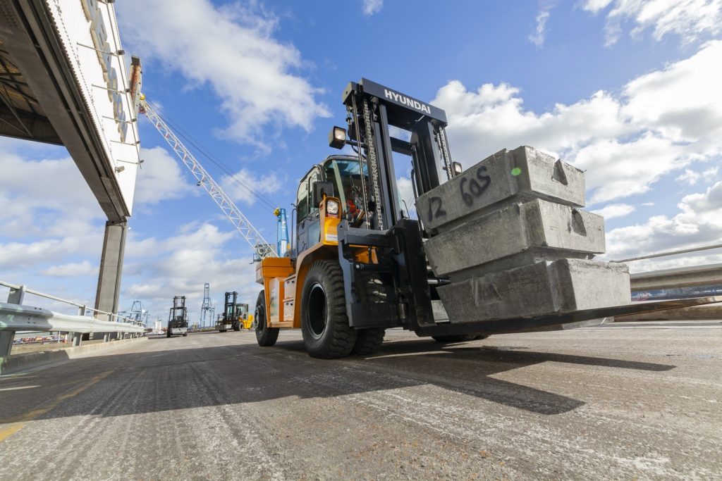 Acclaim the first port of call for SEACON with investment in 13 Hyundai forklifts