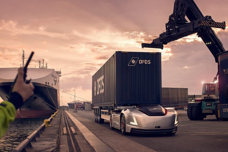 Volvo's autonomous Vera delivers her first container to Swedish port