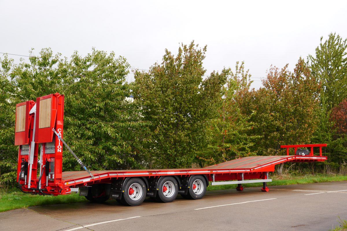 Montracon expands their machinery carrier trailer range